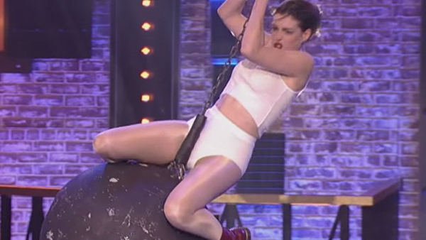 Anne Hathaway comes in like a Wrecking Ball