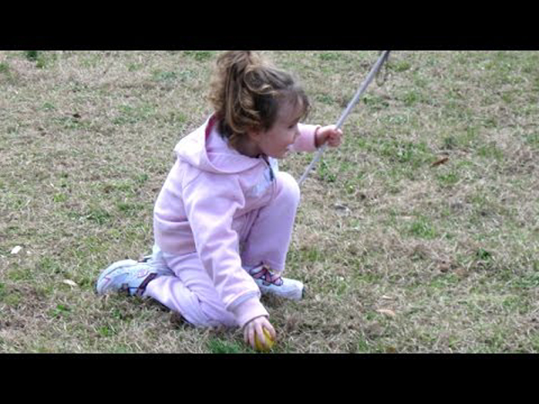 Dad creates beeping Easter egg for blind daughter