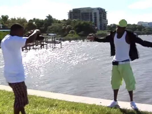 Florida rap artist "Presto Flo" slips off of seawall during photo shoot.