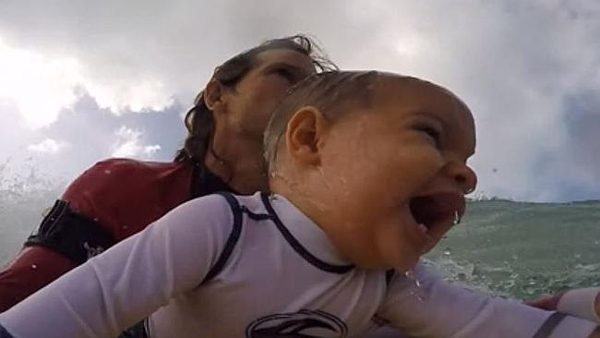 Father takes his 9-month-old son bodyboarding