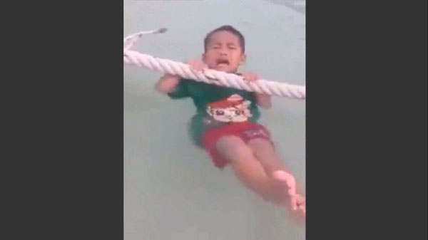 Little Kid Is Afraid Of Drowning