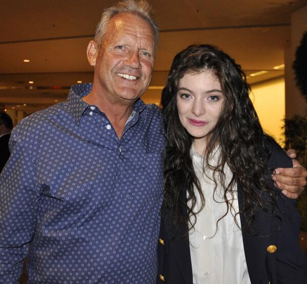 Lorde meets 'Royals' inspiration, baseball player George Brett