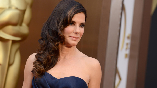 Sandra Bullock's 911 call heard in court as alleged stalker stands trial